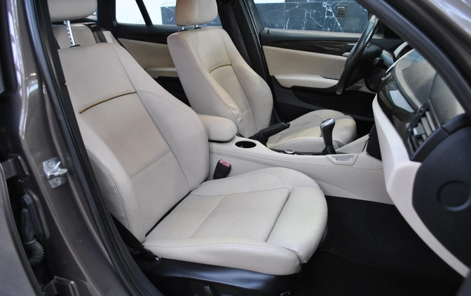 BMW X1 cena 41900 przebieg: 249897, rok produkcji 2010 z Barcin małe 301